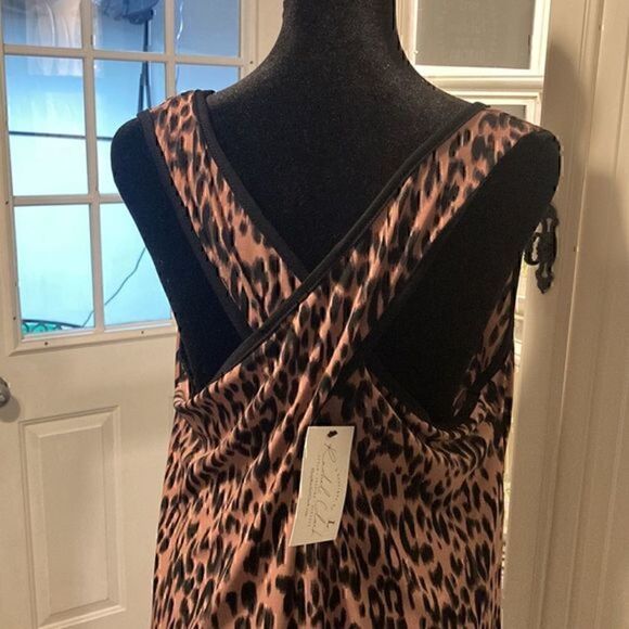 NWT Be Stage large tank top    - Picture 5 of 7